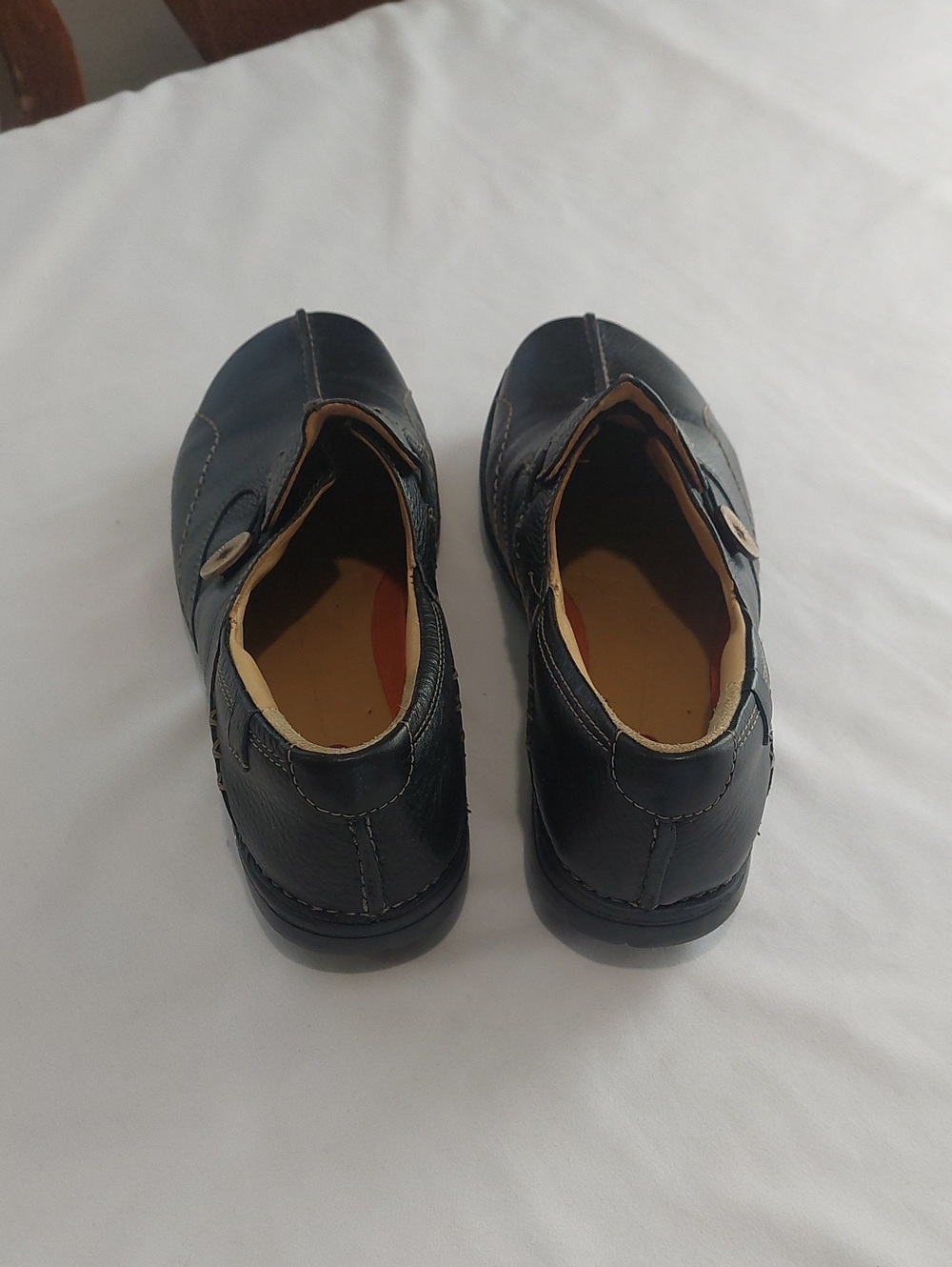 Clarks Brown Slip On Shoes Size 8 - Picture 3 of 7
